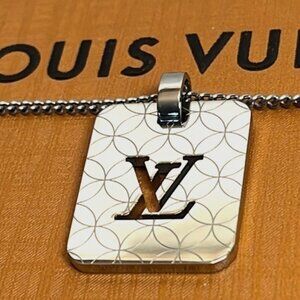 Louis Vuitton Pendantif Champs Elysees PM Necklace